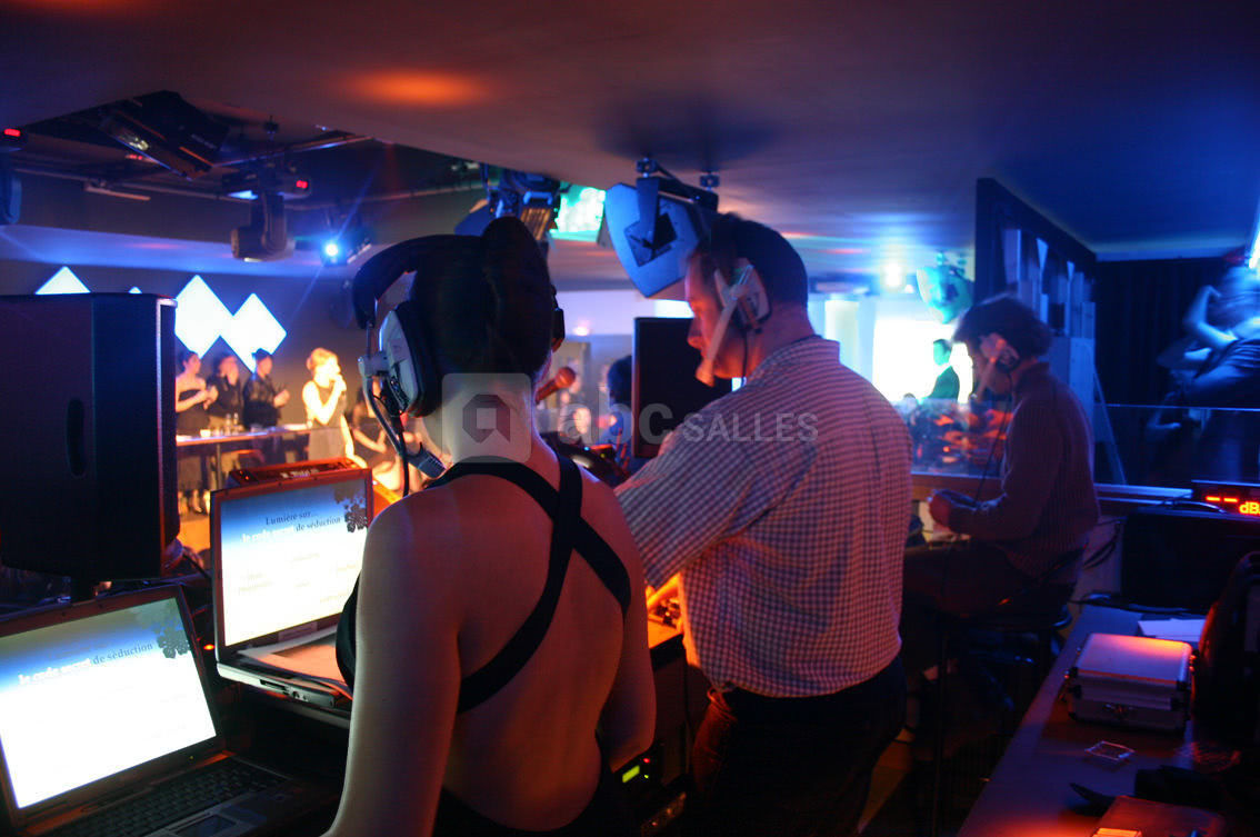 DJ