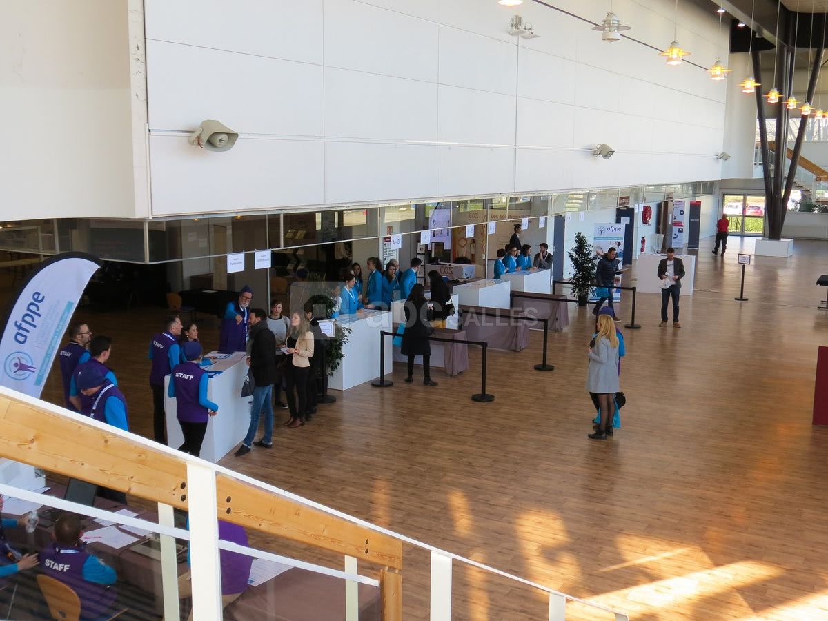 Accueil Hall Alpes Congrès