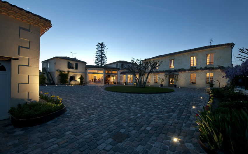 Domaine de larchey ***cour interieure