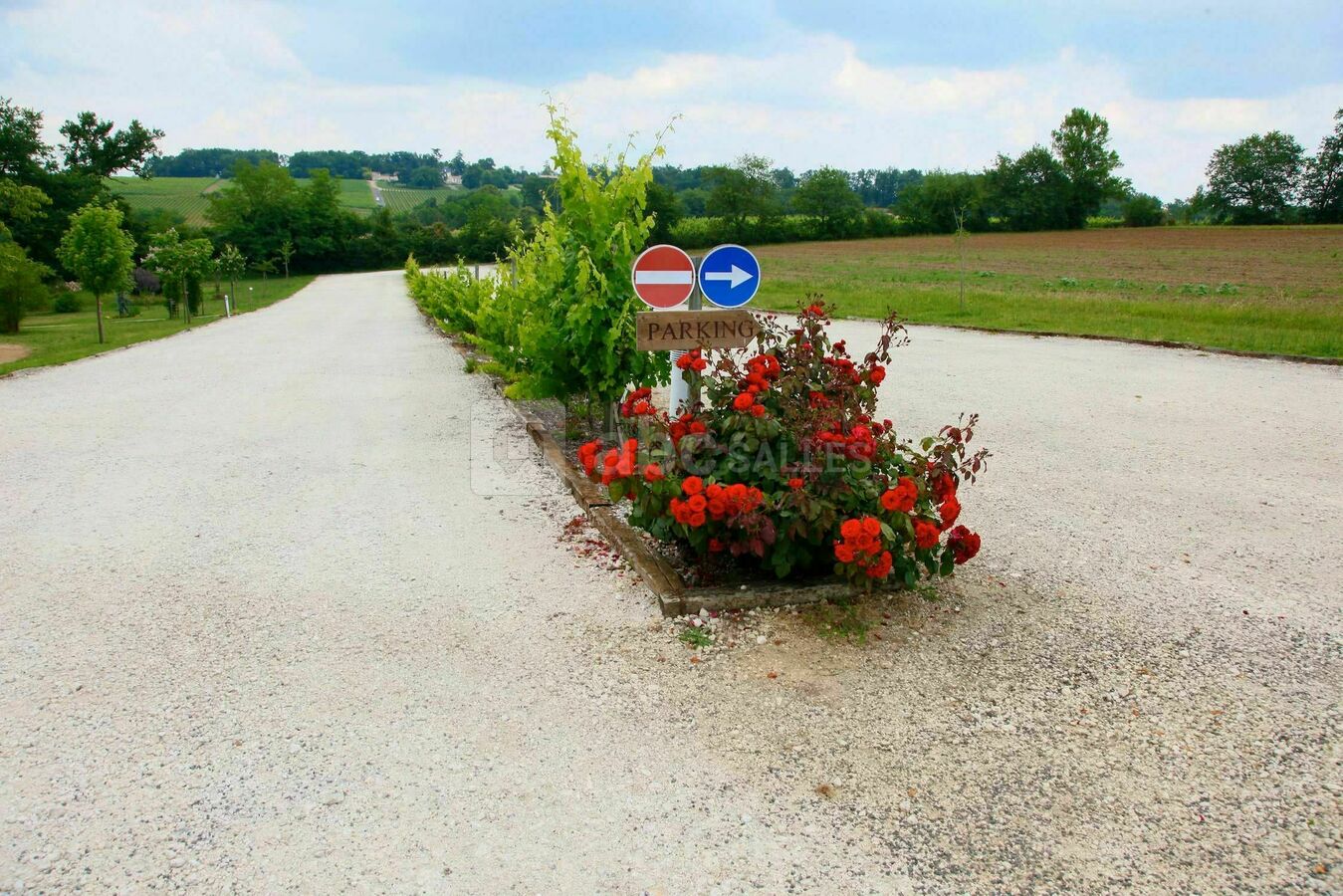 Grand parking