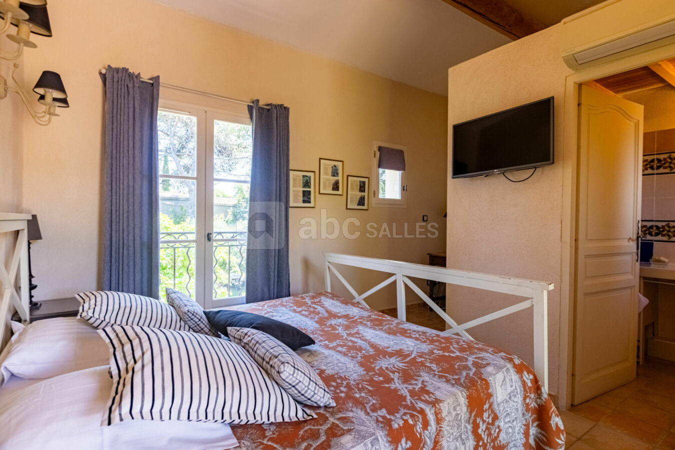 Domaine Des Escaunes