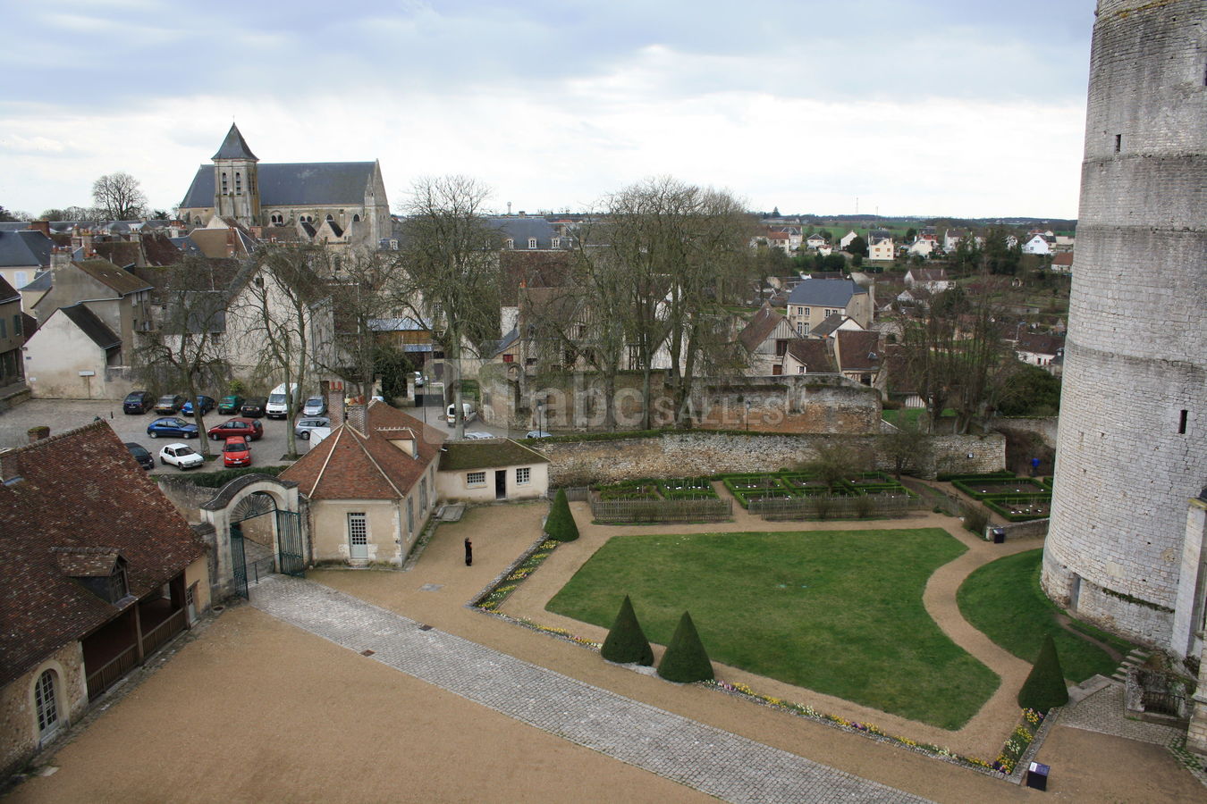 Vue panoramique entrée-parking