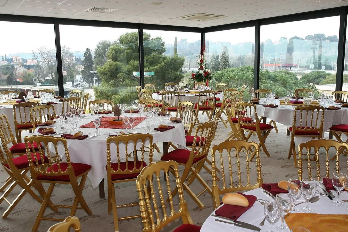 Banquet dans le salon masséna