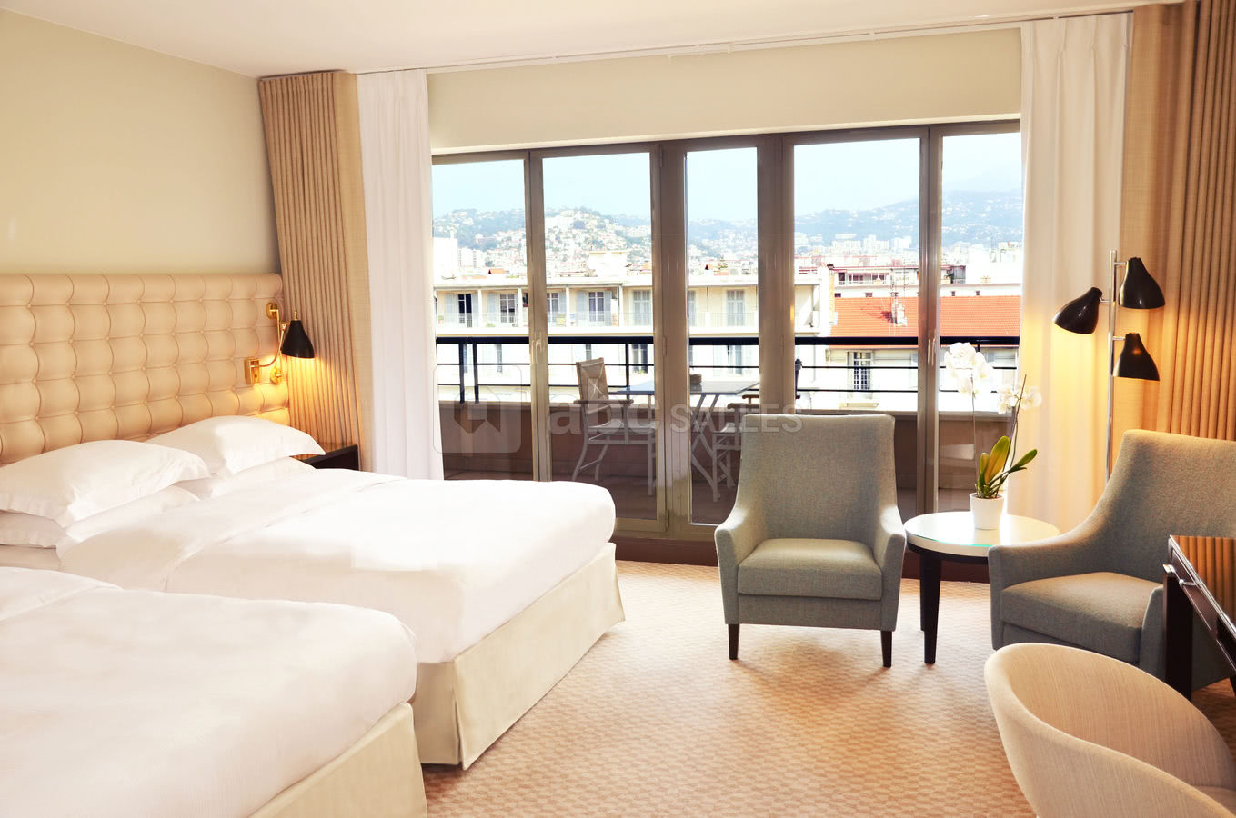 Deluxe Queen room