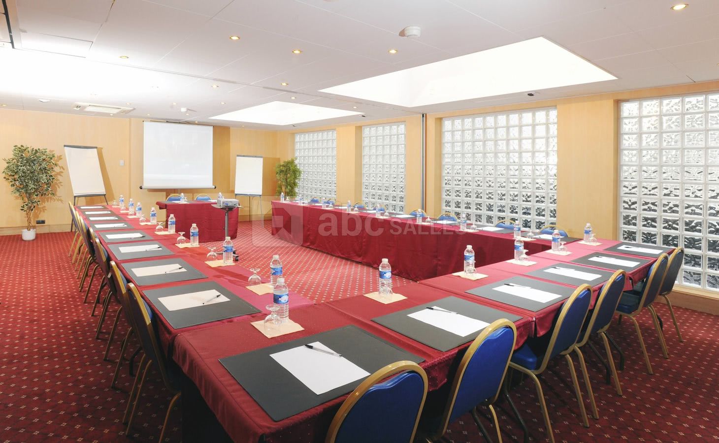 Salle a et b