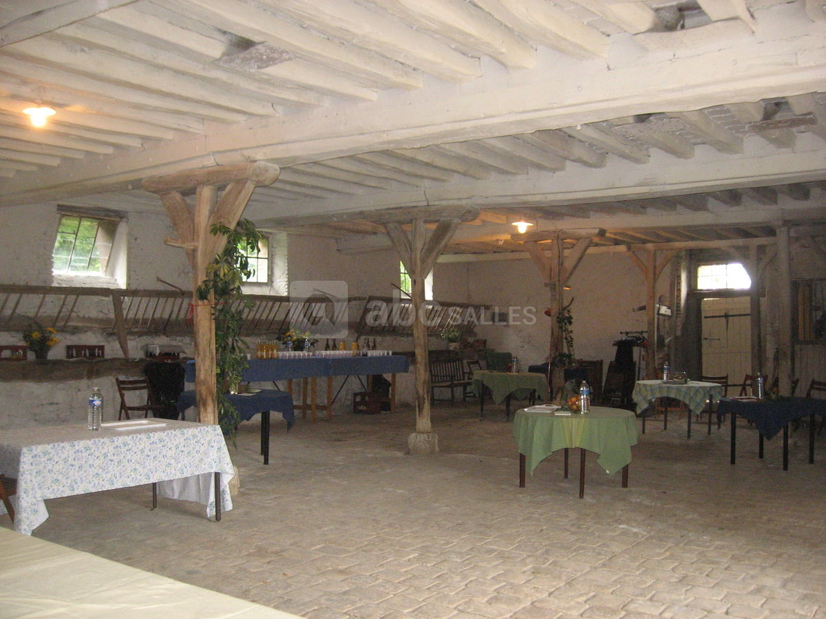 Ecurie attenante à la salle