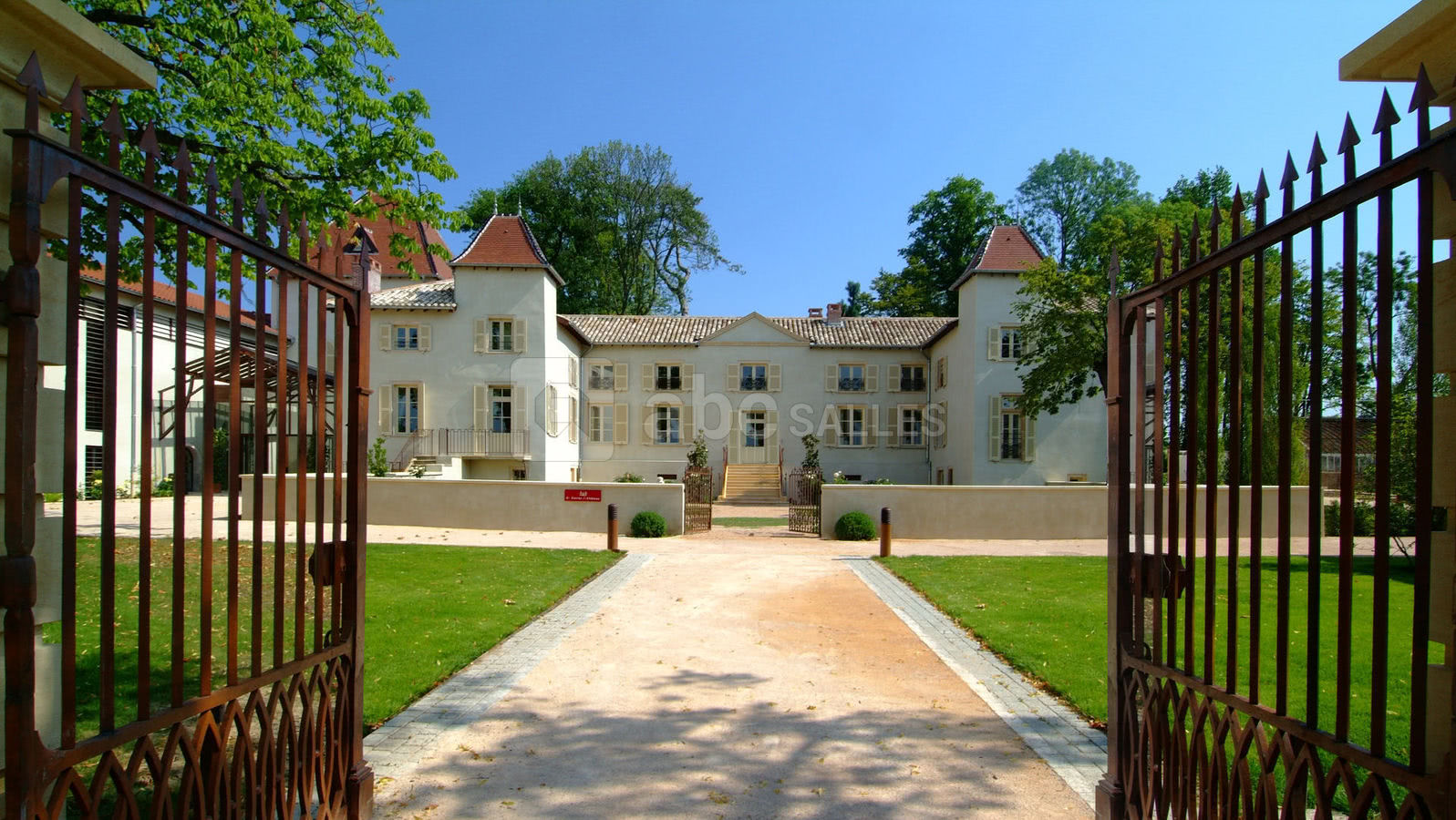 Château des broyers accueil