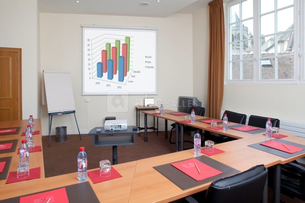 La salle de la tourelle pour un séminaire