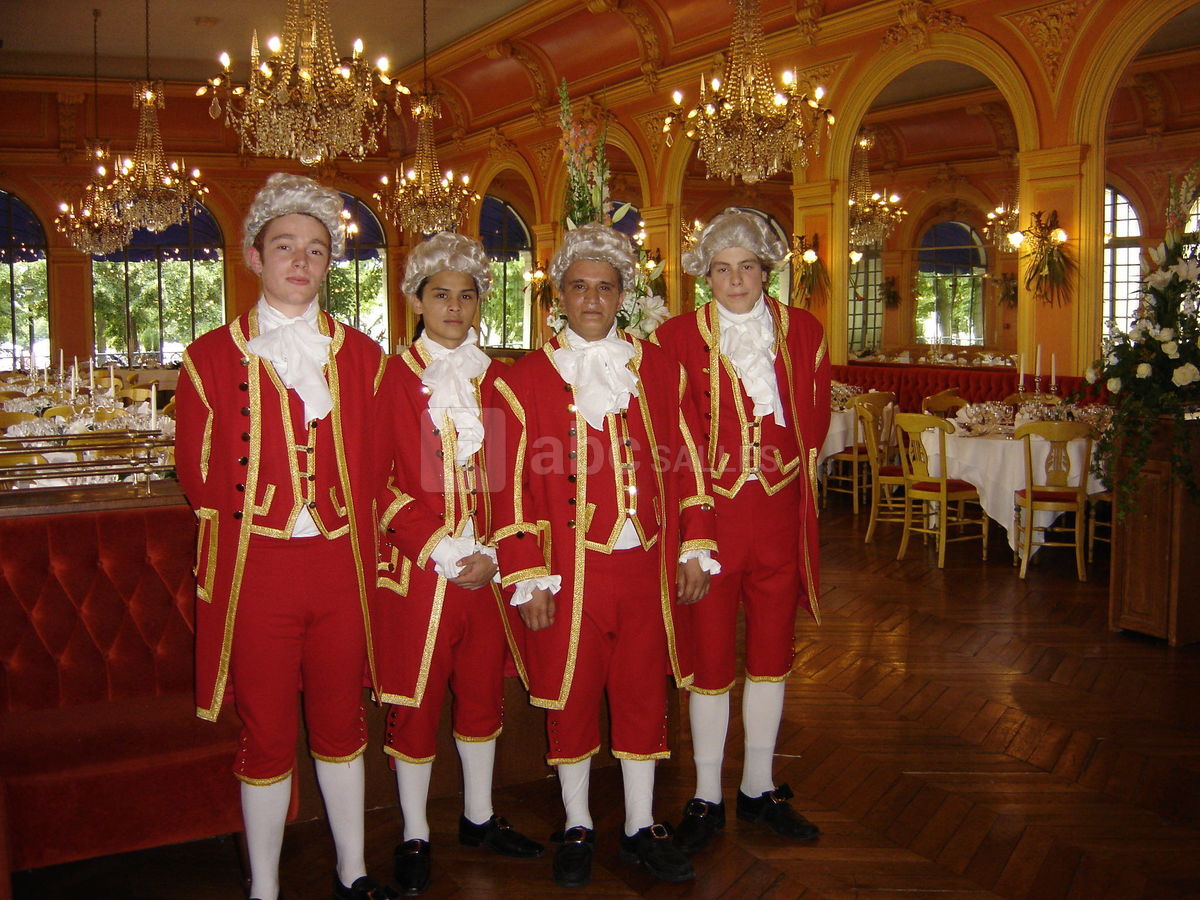 Personnels costumés laquais