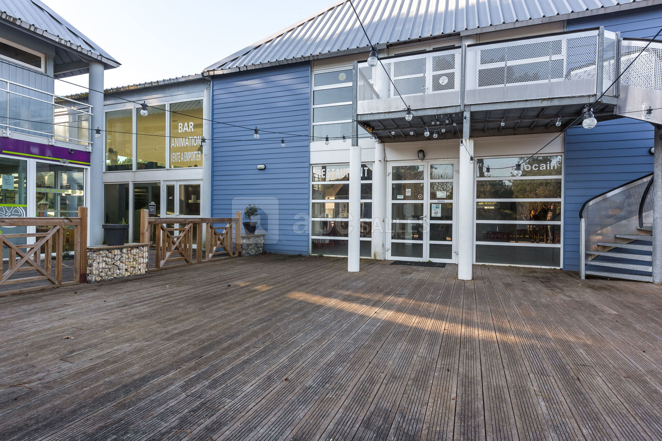 Terrasse restaurant vide