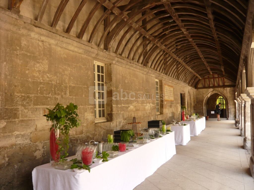 Cocktail sous le cloitre Abbaye Royale du Moncel