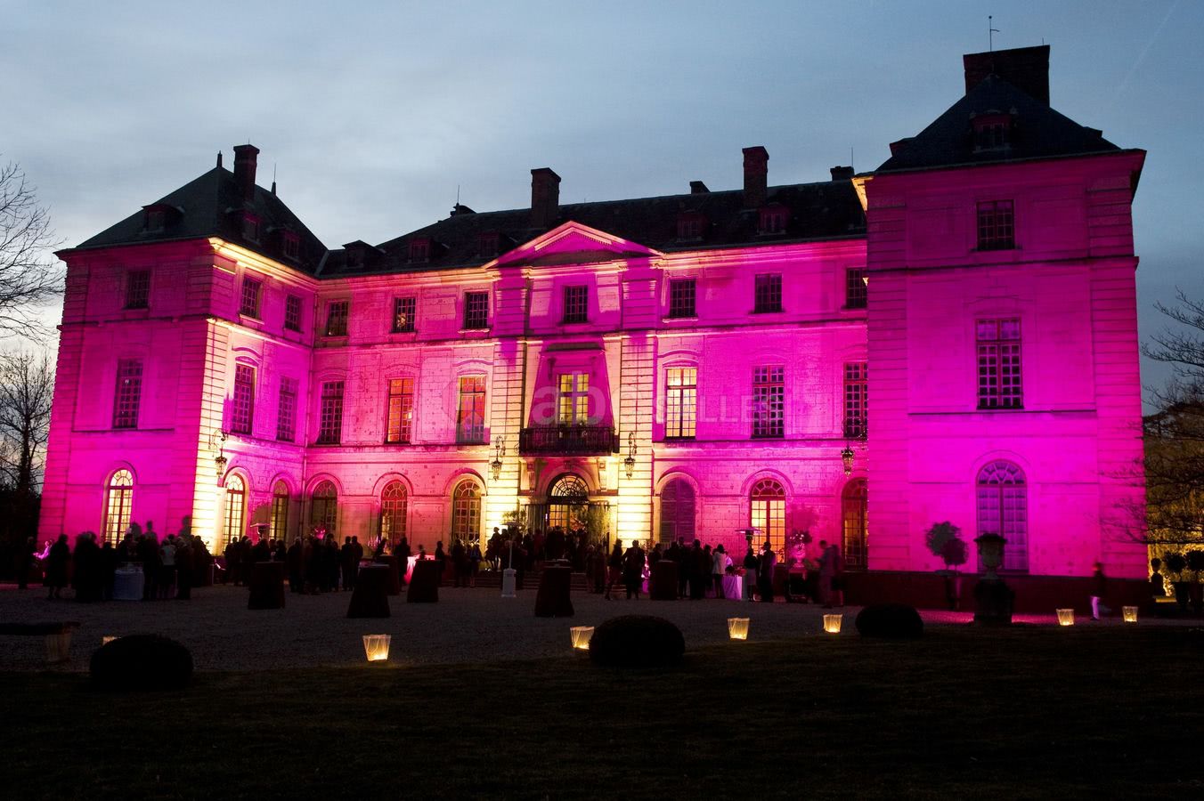 Le château de nuit, côté jardin