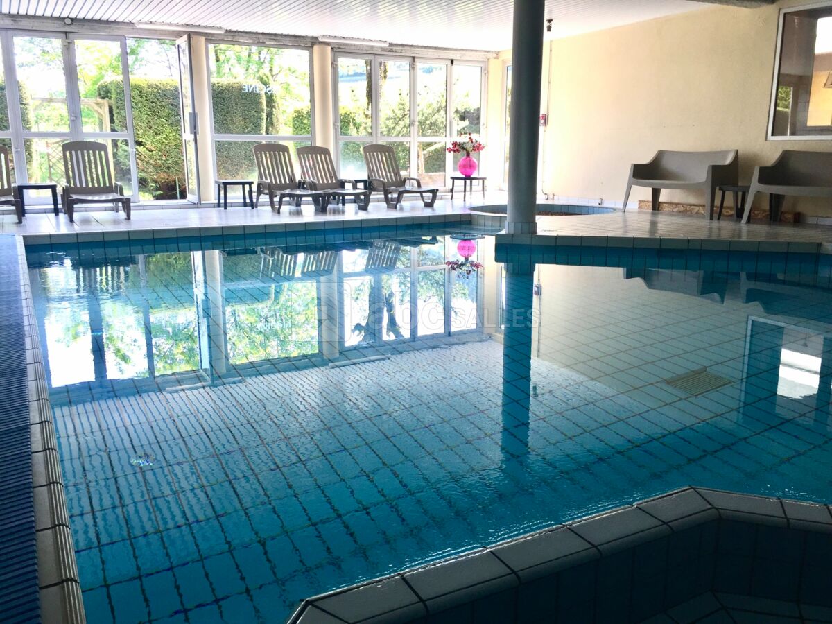 Piscine intérieure chauffée