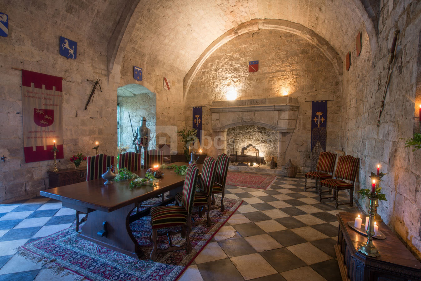 Salle des gardes du Chateau de Goudourville