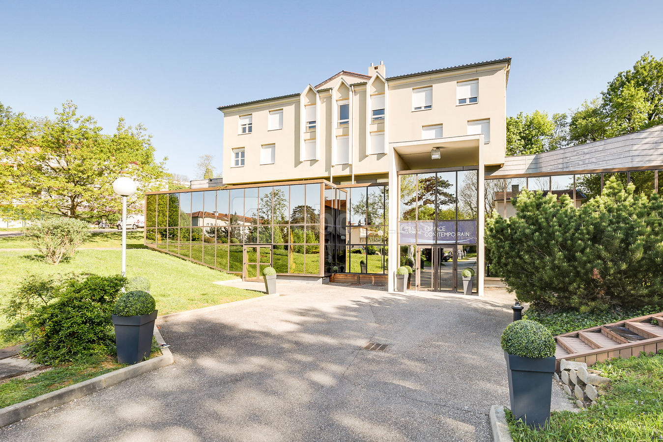 Entrée de notre espace contemporain