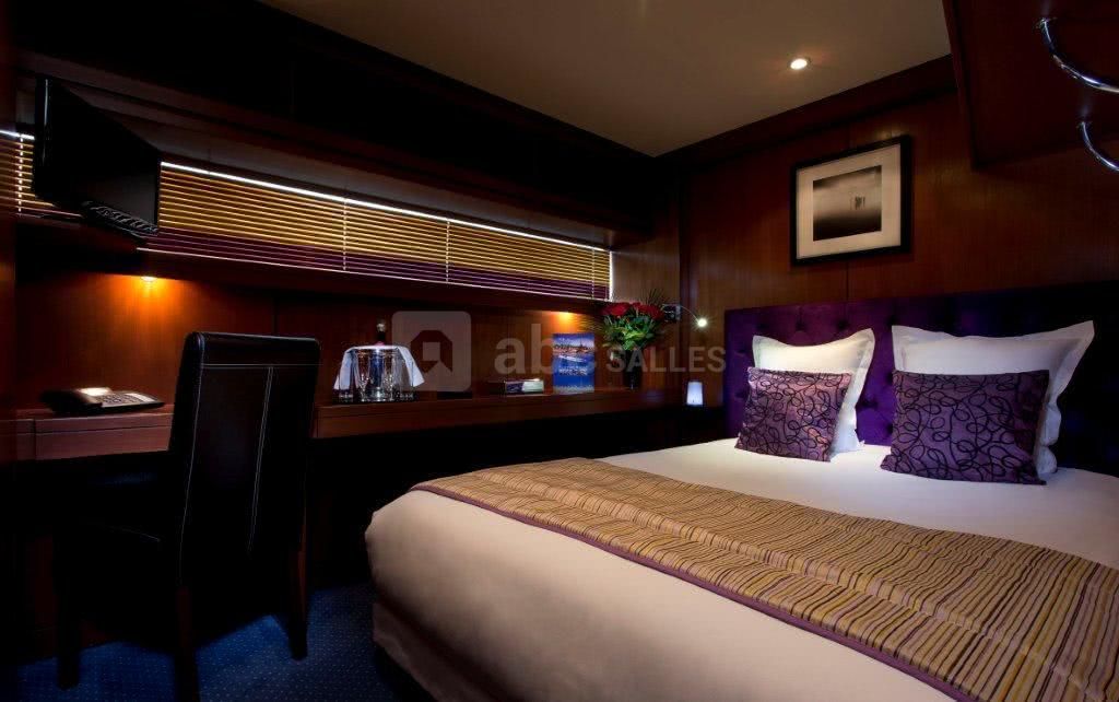 VIP Paris - Yacht Hôtel