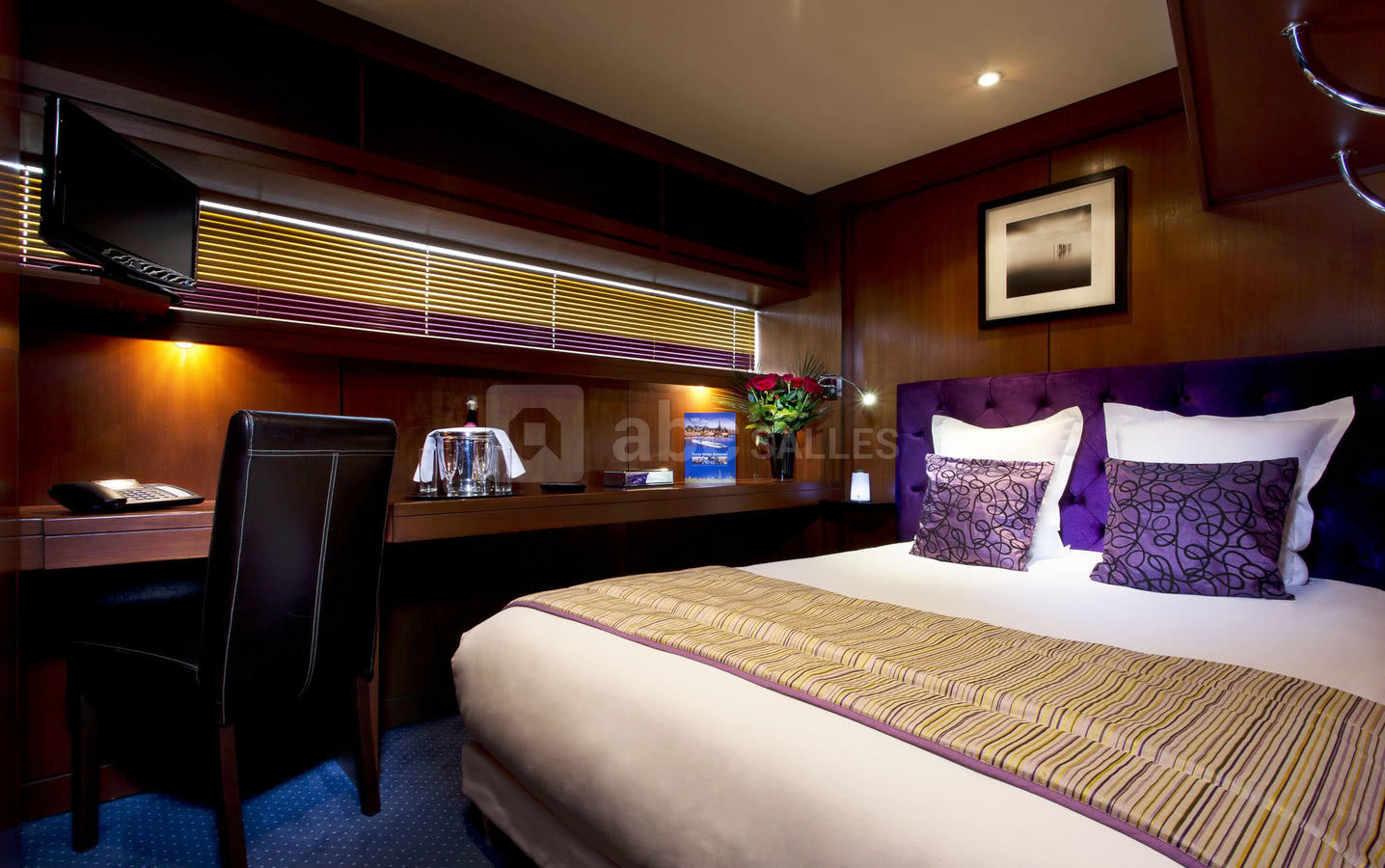 VIP Paris - Yacht Hôtel