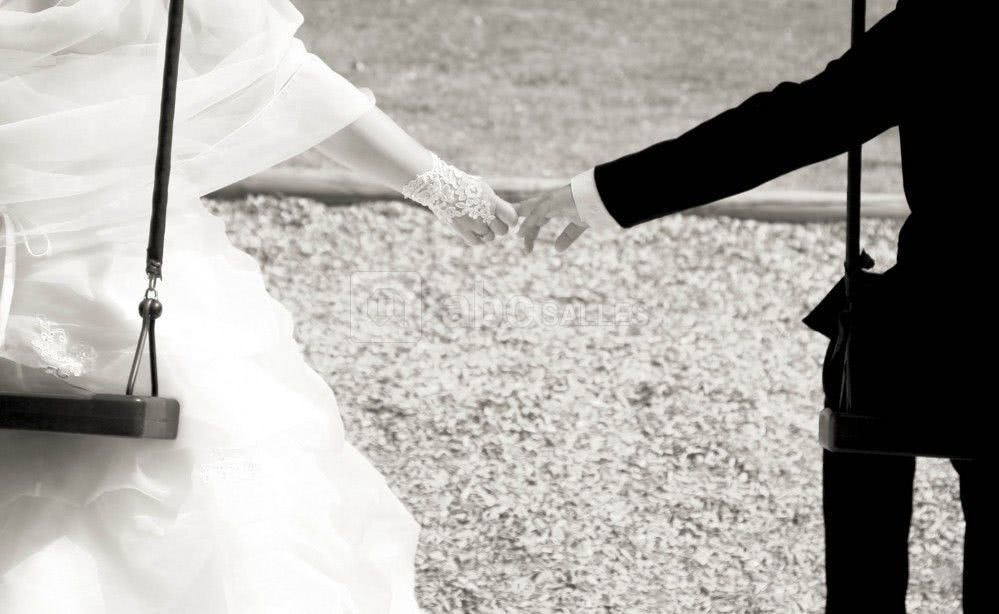 Mariage main dans la main