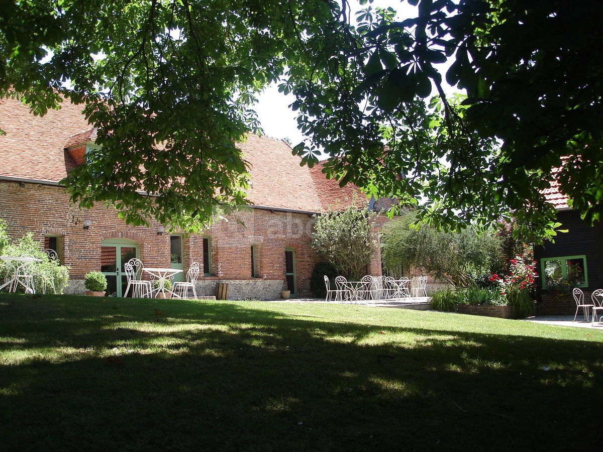 Les extérieurs du cellier du val boury