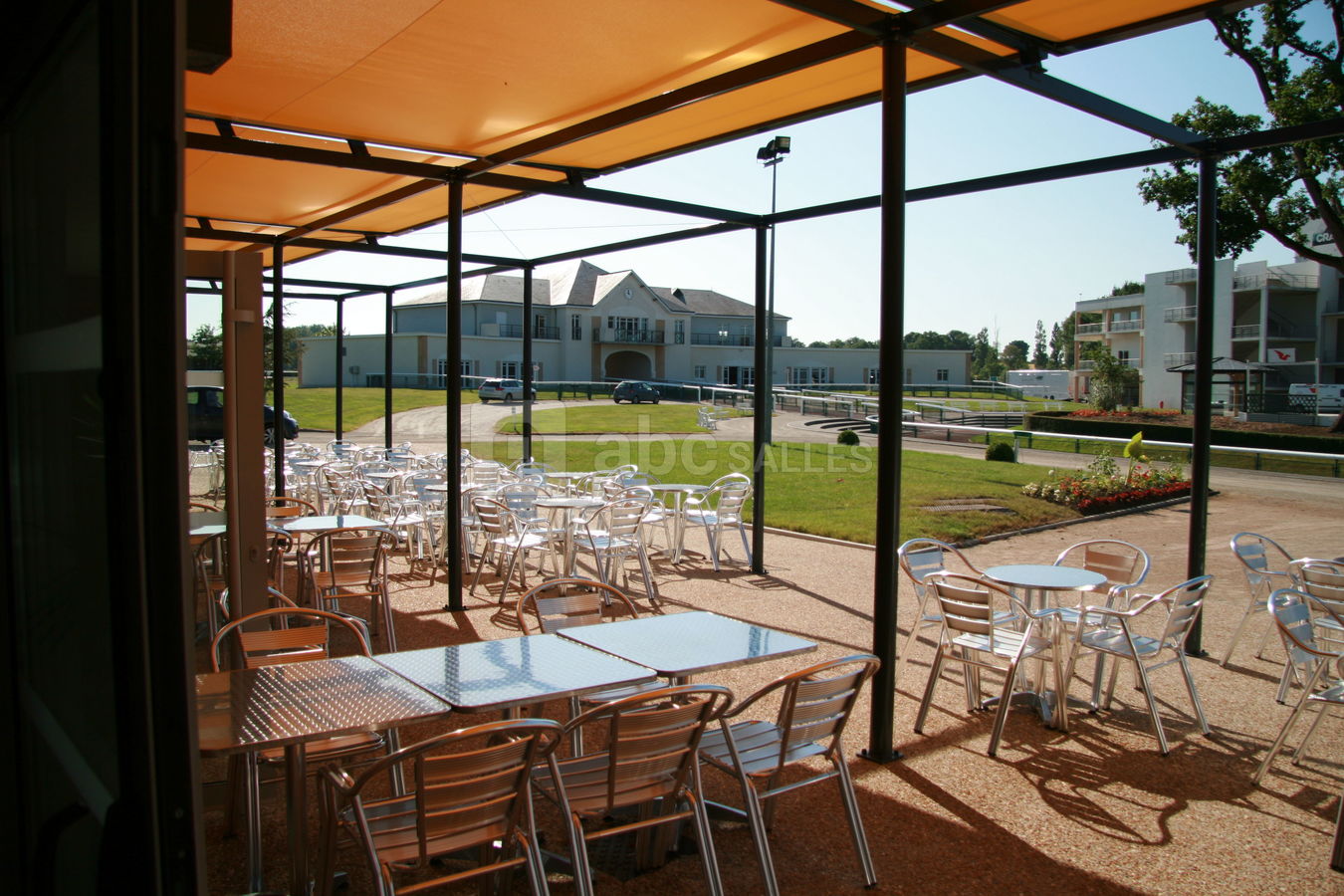Terrasse du pavillon Jean-Louis Cousin
