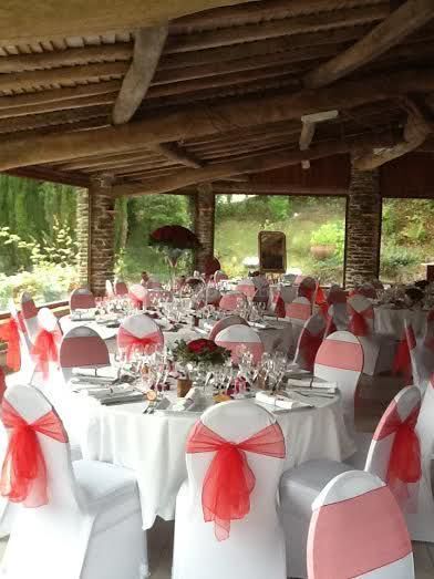 Les greniers du Domaine-mariage tout en rouge