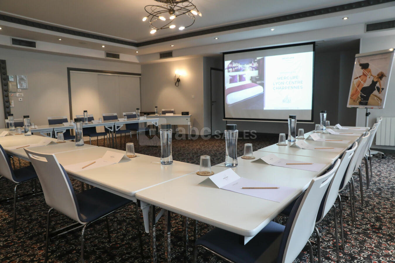 Salon aménagé en U - 60m2