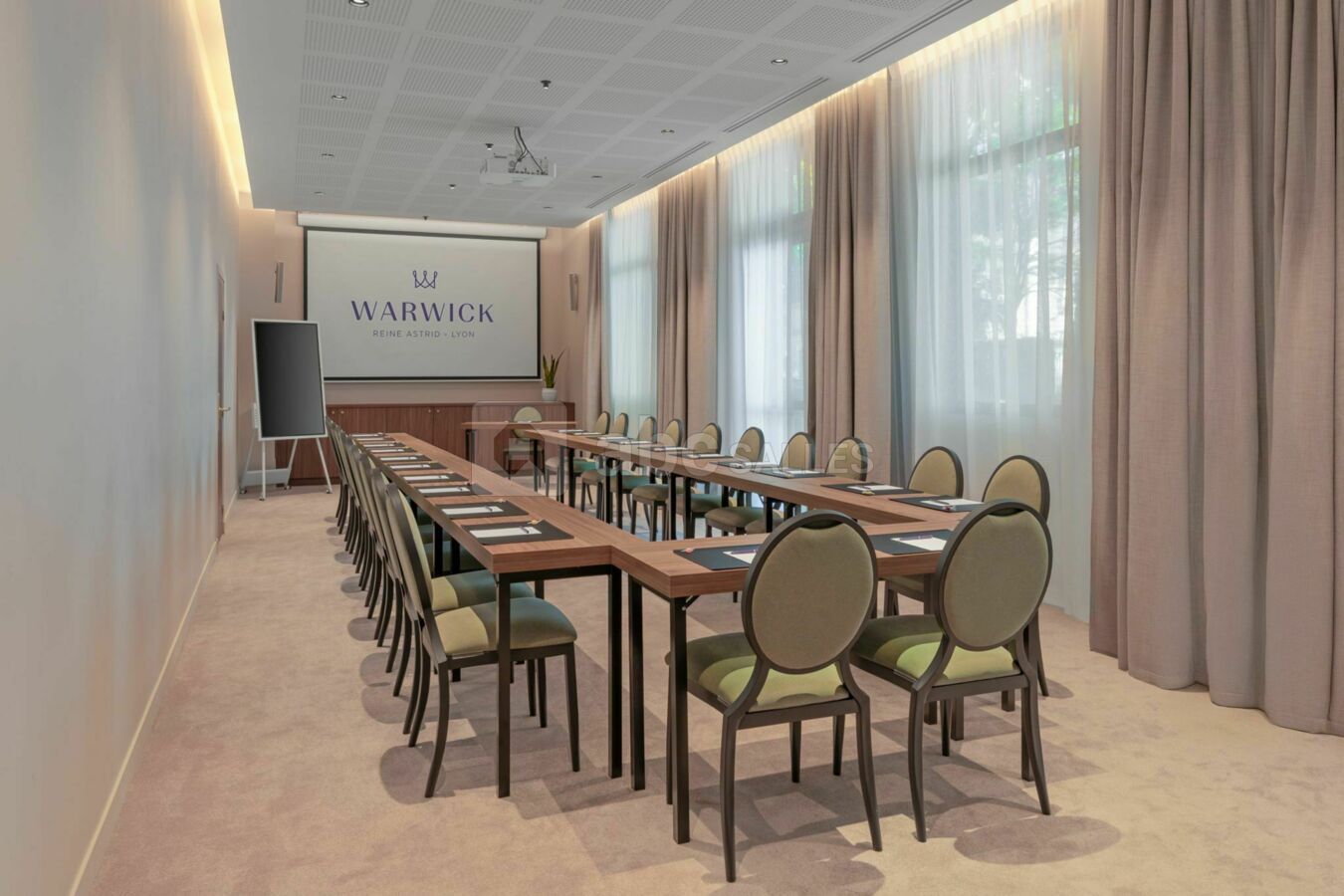 Warwick Reine Astrid