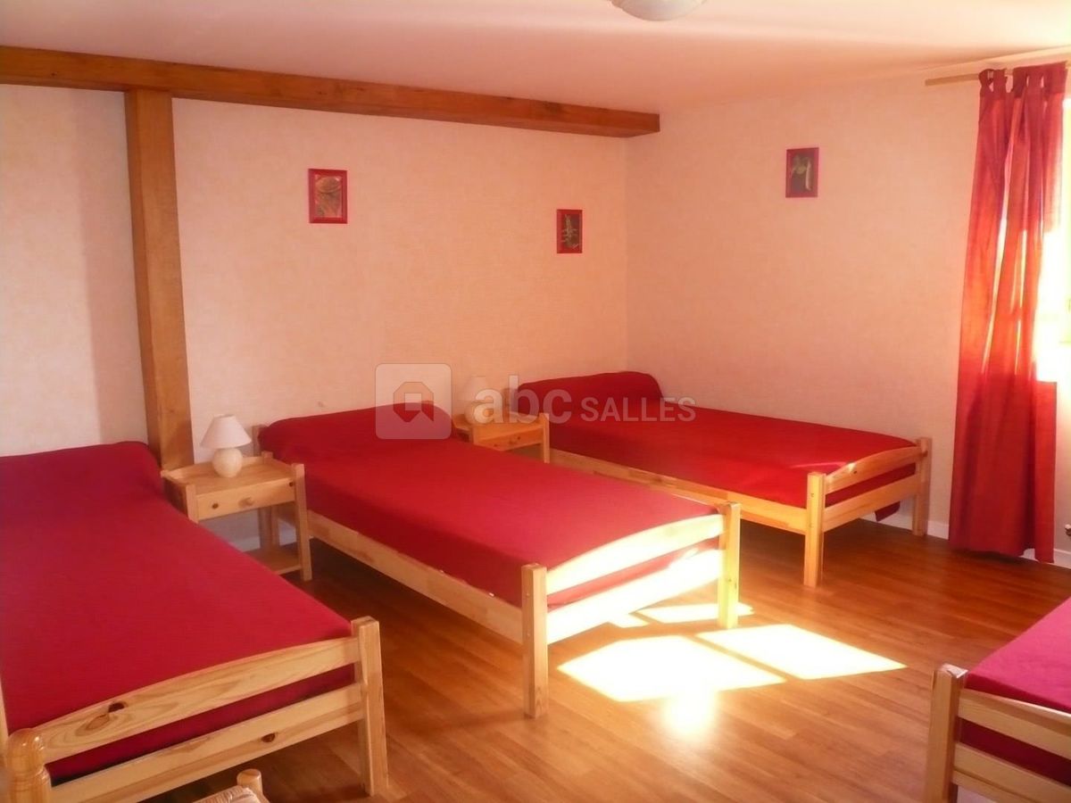 Chambres au dessus de la salle