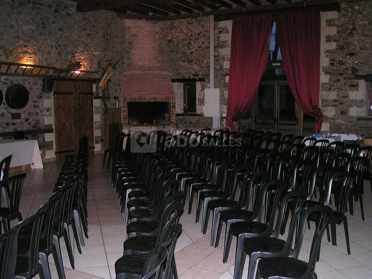 Réunion salle de la cave au chais de l'epinay