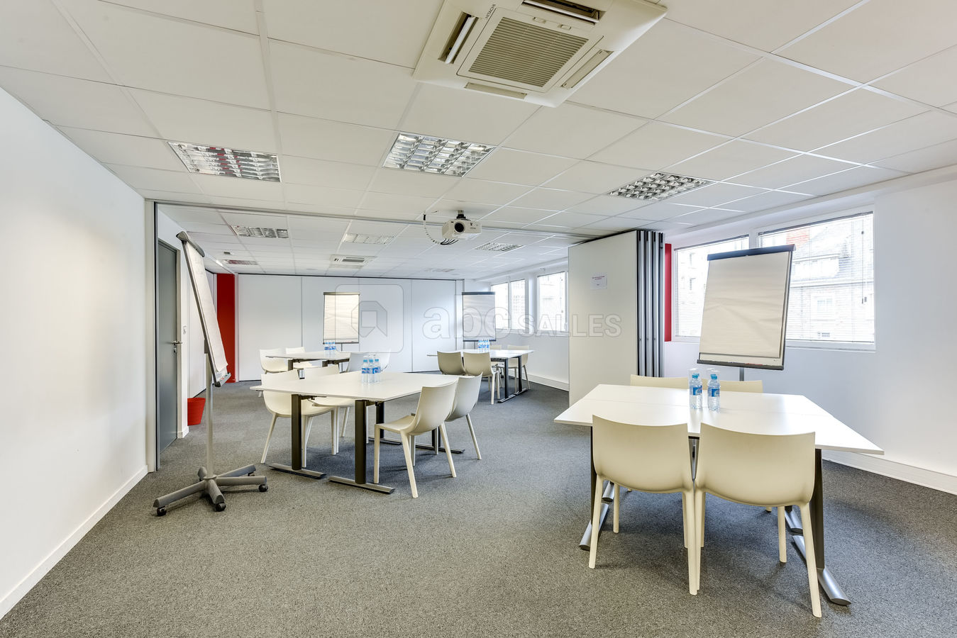 Salle en îlots