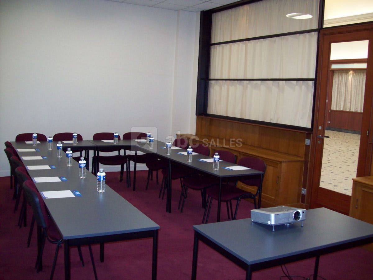 Salle sncf du centre de congrès