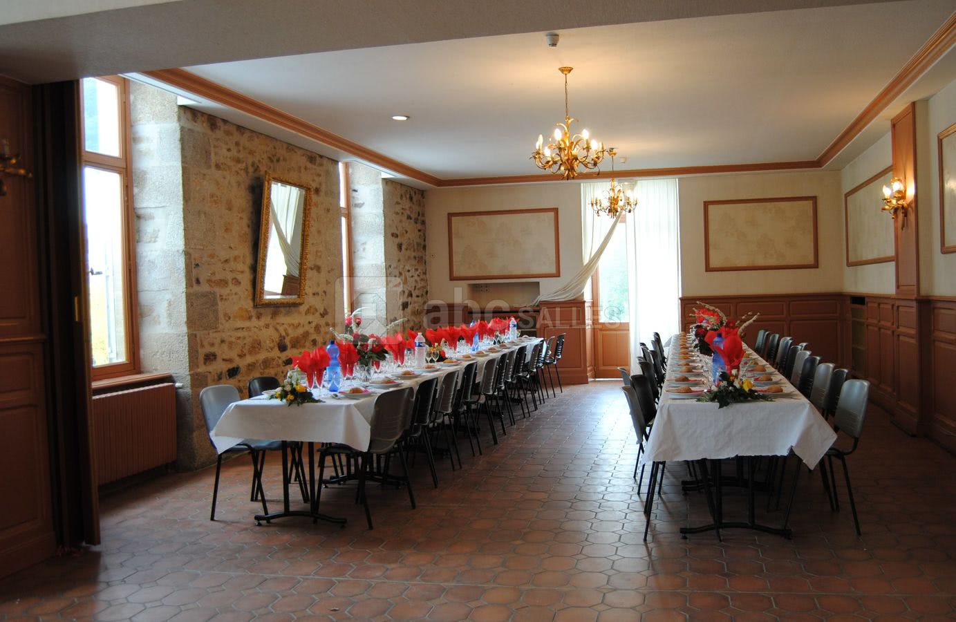 Vue partielle de la salle