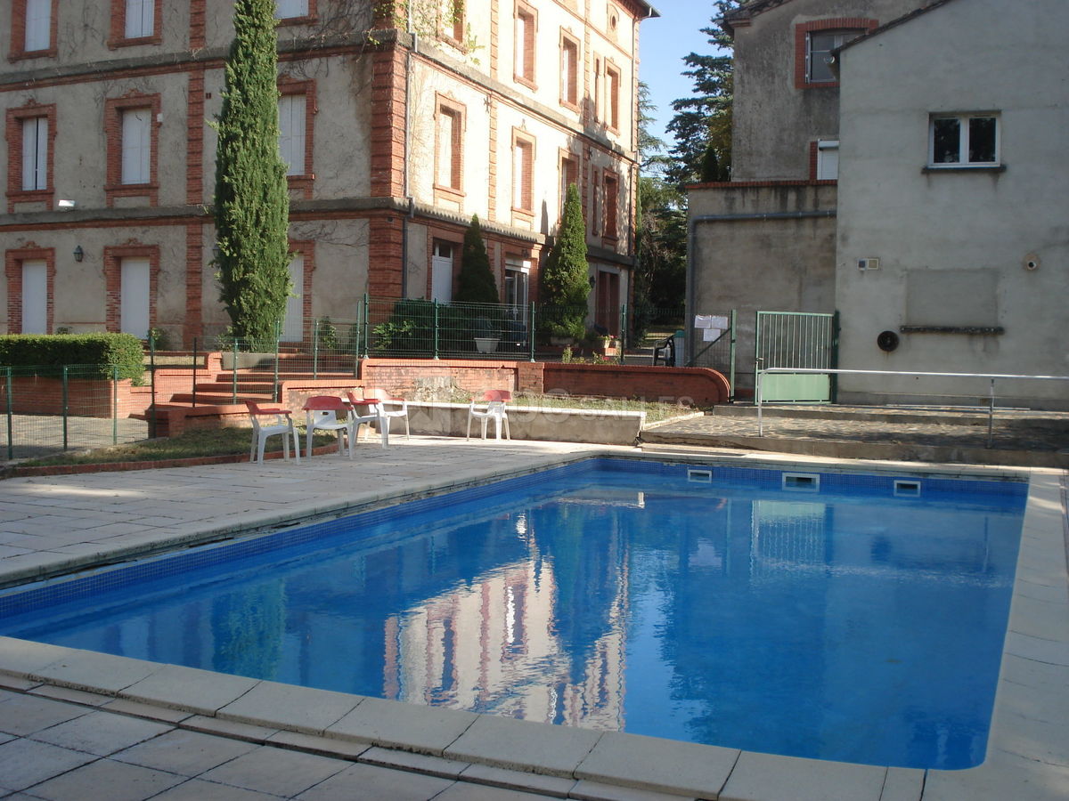Extérieur piscine d'été