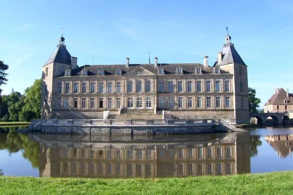 La grande terrasse sur l'eau