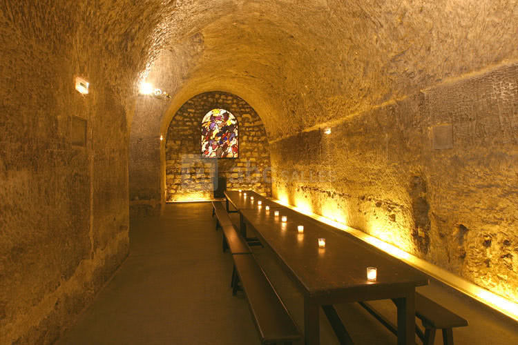 Allée du vitrail et de l'offrande