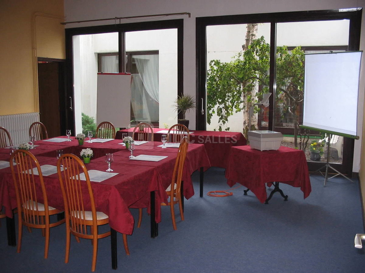 Salle de seminaires ou salles de jeux enfants