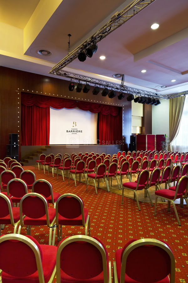 Salle de Gala en "théâtre"