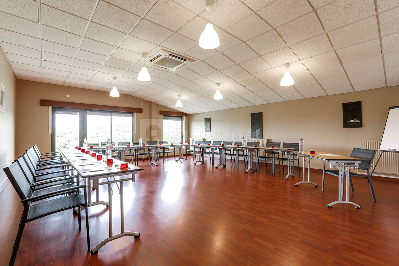 Salon "Compostelle" aménagé en U