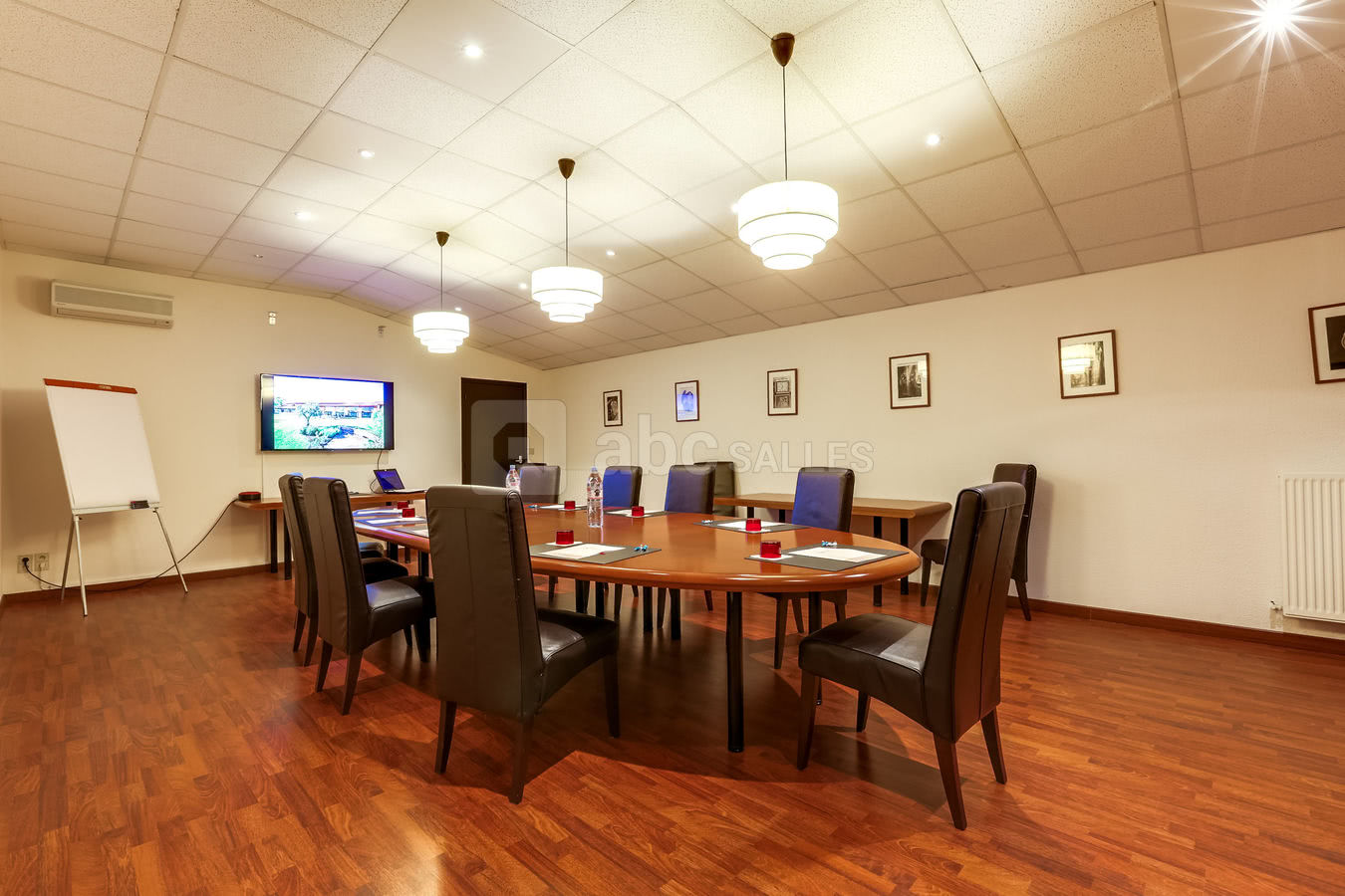 Salon "Club"