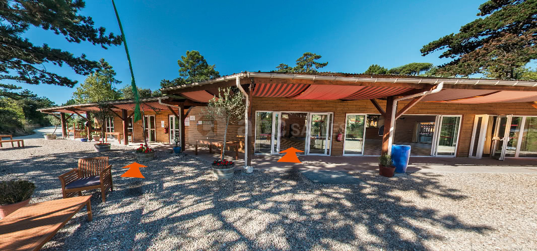 Terrasse extérieur Odysséa et Terranga