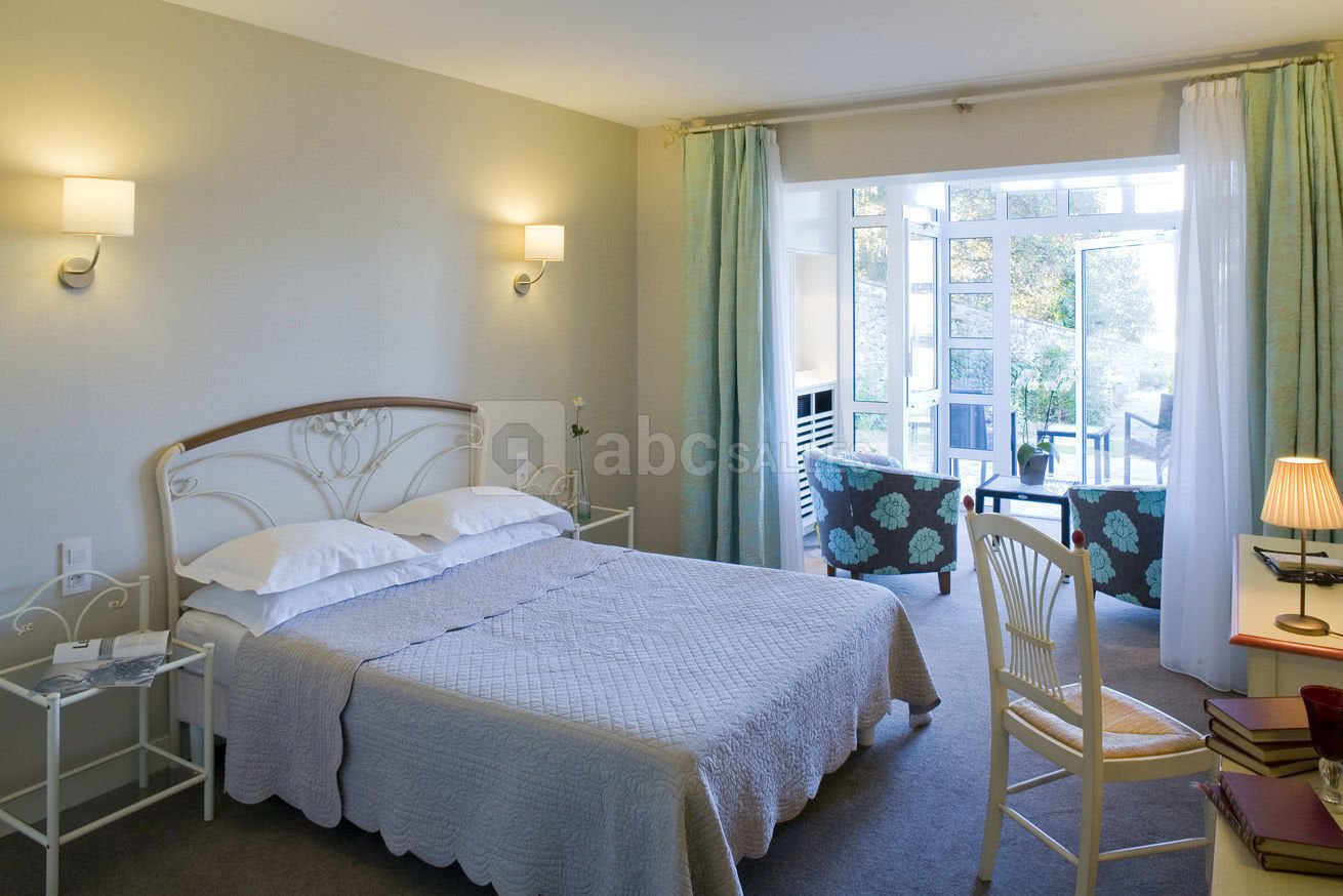 Chambre salon terrasse, aile moderne