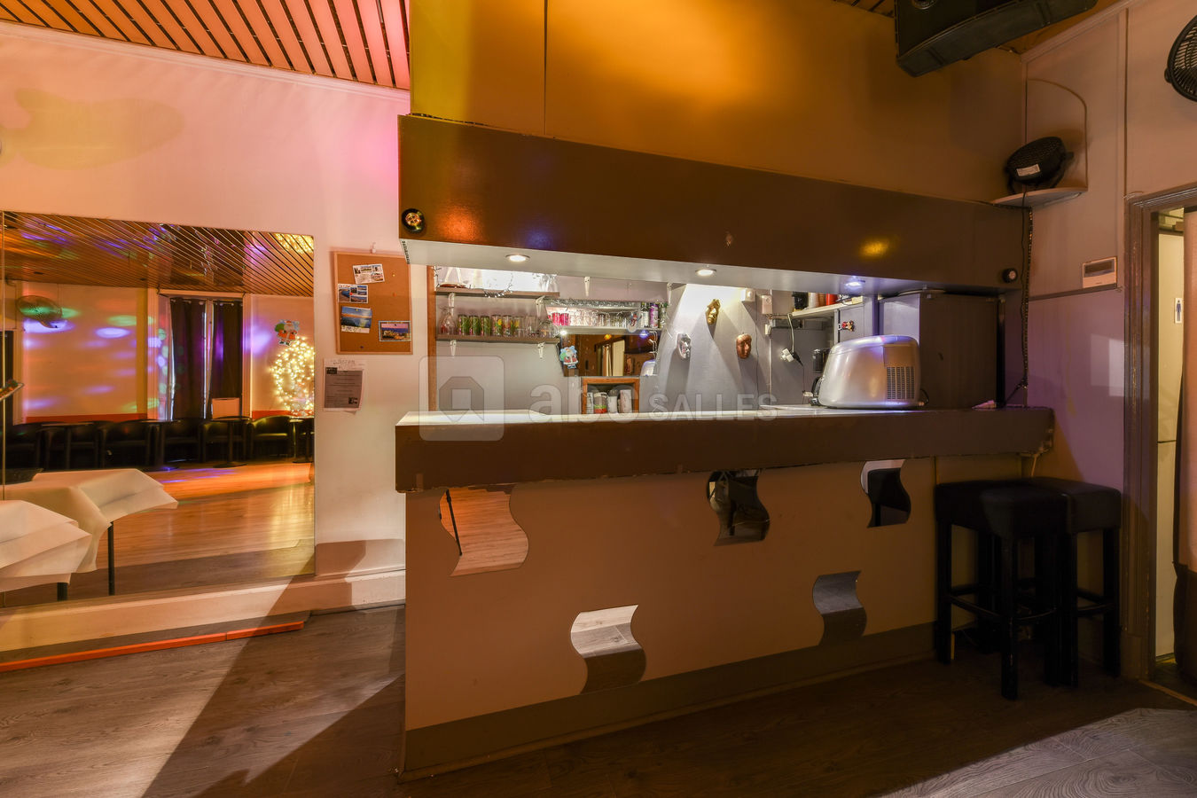 Coin bar