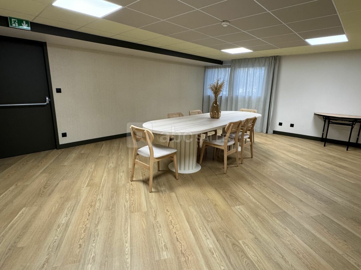Salle Andrea 30m2