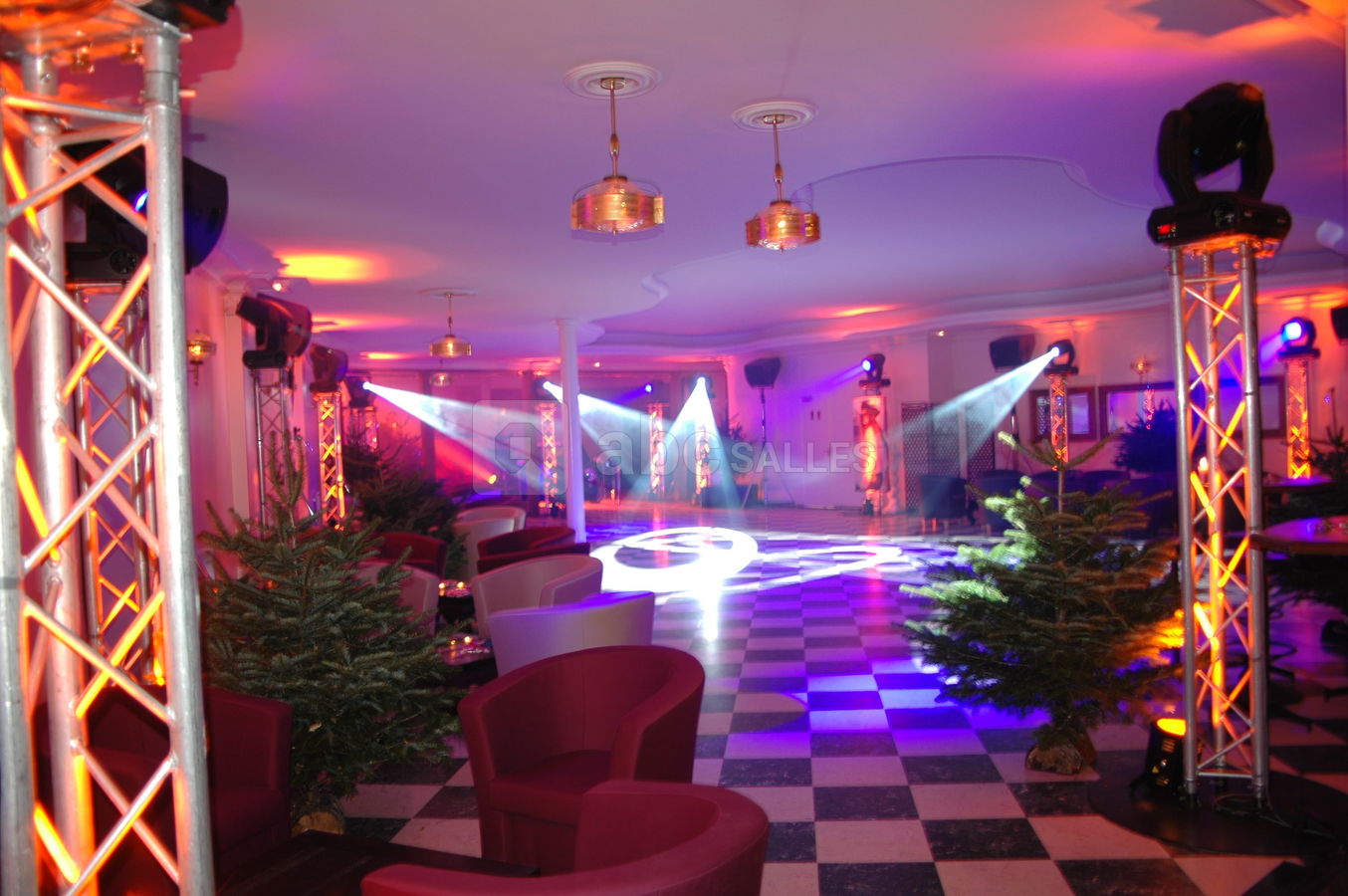 Salon marylne (coté piste)