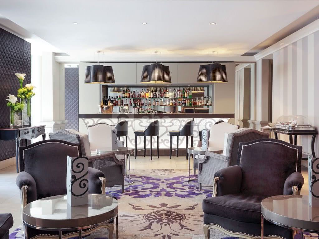 Grand Hôtel Roi René