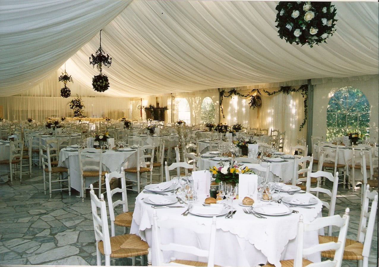 Intérieur du chapiteau