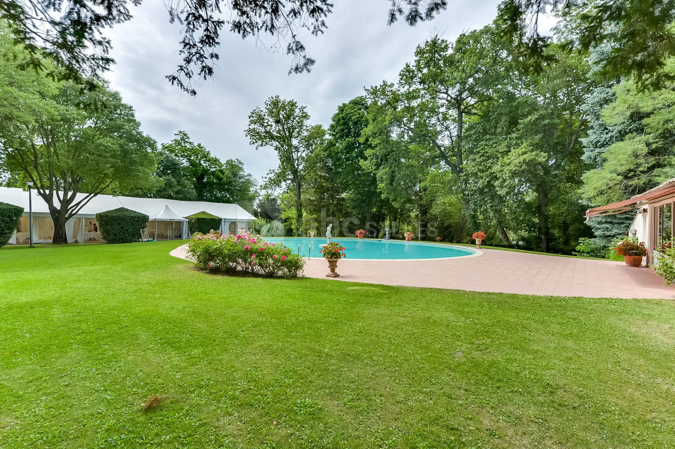 Vue sur le bassin extérieur