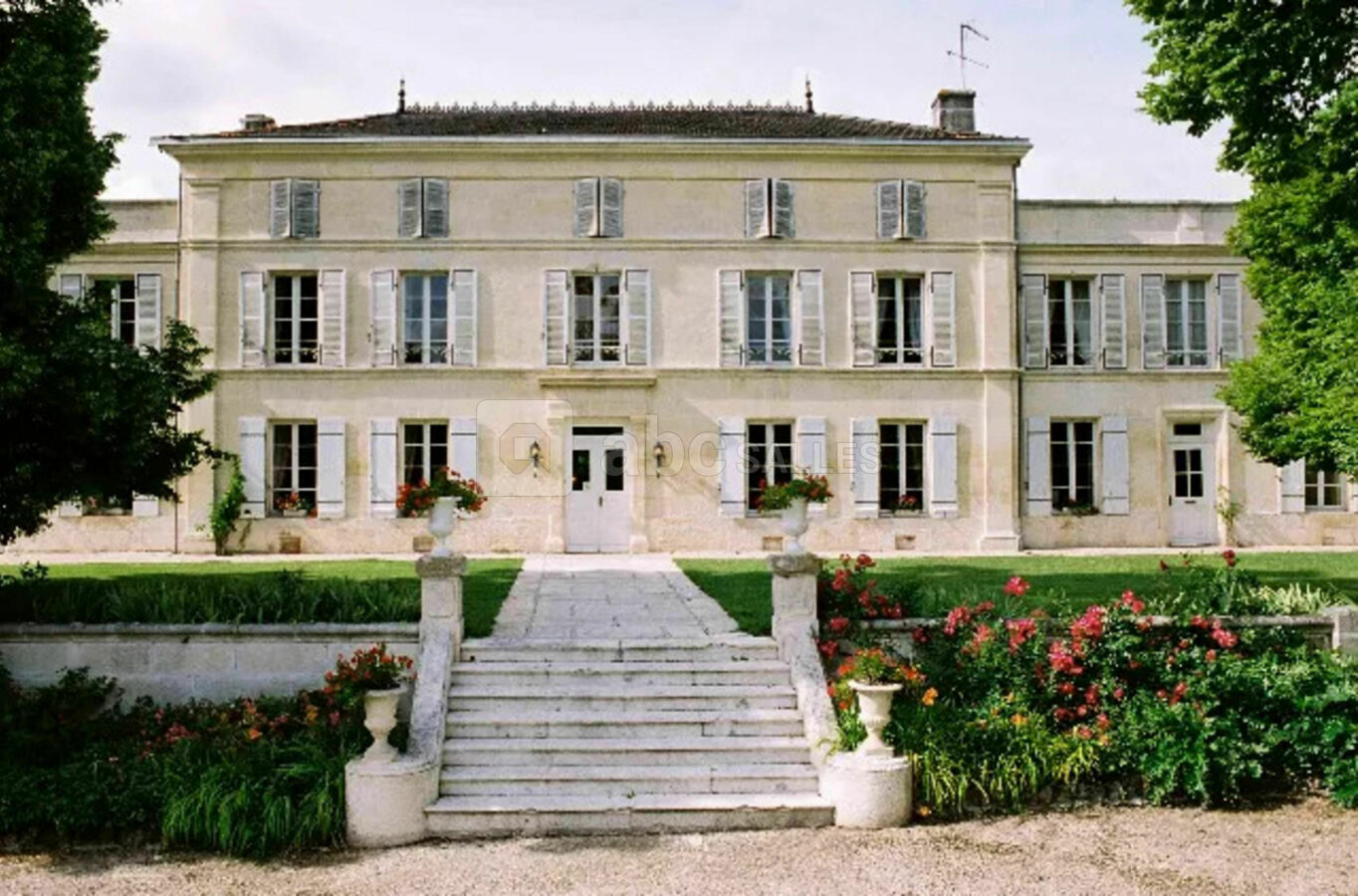 Le CHÂTEAU DE MESNAC