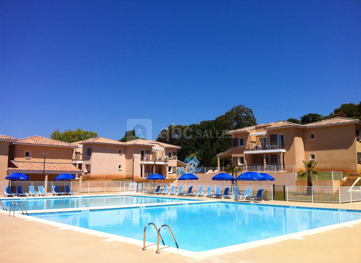 Le domaine des oceanides coté piscine