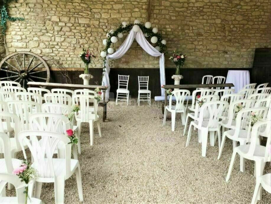 Cérémonie de mariage sous le préau